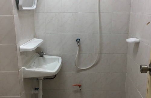 Krathum Baen Hotel | AP Aparment