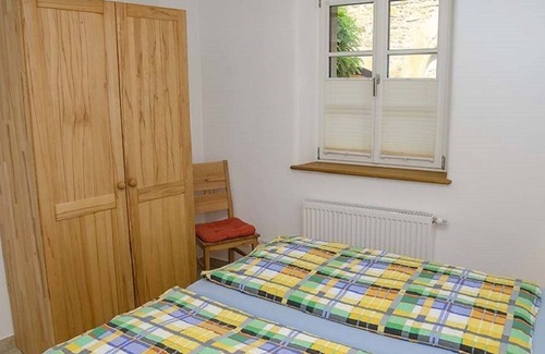 Gimmeldingen Condo | Apartment in the romantic sandstone guest house