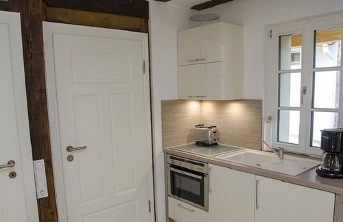 Gimmeldingen Condo | Apartment in the romantic sandstone guest house