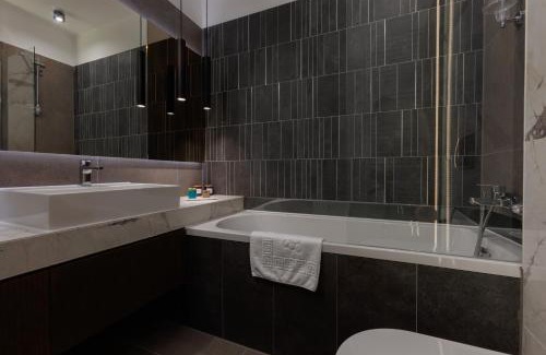 Tractorul Apartment | Apart B&V 55 Qualis 2 - Scenic Mountain Retreat