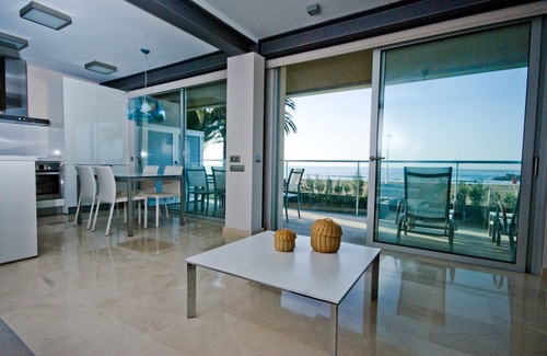 San Agustin Apartment | APARTMENT BOATS, LUXURY FRONTLINE BEACH