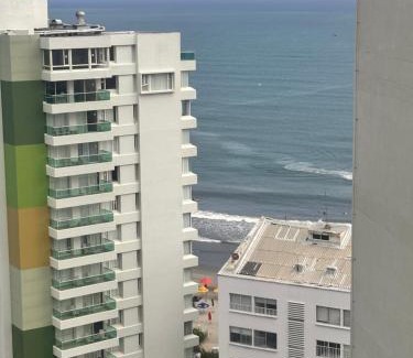 El Laguito Apartment | ApartaEstudio piso alto, cerca hotel Hilton y Dan Carton salida al Mar