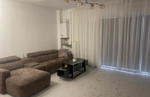 Floresti Apartment | Apartament cu scara interioară