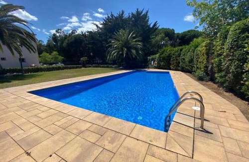 Calella de Palafrugell Apartment | Apartament per parelles reformat amb piscina