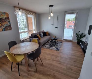 Elblag Apartment | Apartament TOPOLOWA - Winda -Parking w HALI GARAŻOWEJ