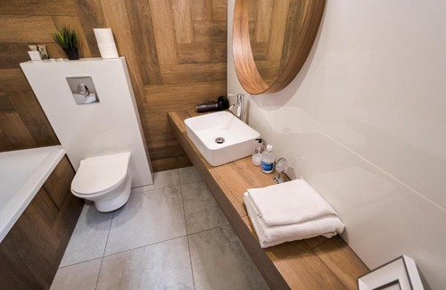 Grunwald Apartment | Apartament z ogródkiem i garażem