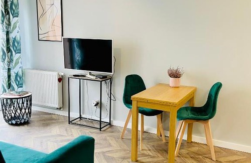 Grunwald Apartment | Apartament z ogródkiem i garażem