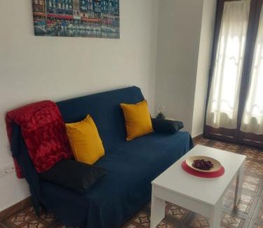 Encarnacion-Regina Apartment | Apartamento 1 Dormitorio. Jesús Gran Poder 4. Plaza de la Gavidia