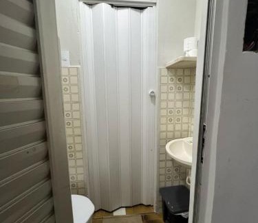 Patos de Minas Apartment | Apartamento 101 - Suíte ampla para grupos e empresas