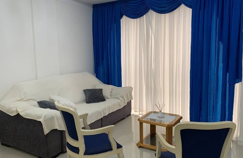 Castelo Branco Apartment | Apartamento 3 Suítes em Meia Praia - Itapema. 150m da Praia
