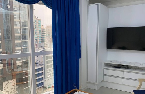 Castelo Branco Apartment | Apartamento 3 Suítes em Meia Praia - Itapema. 150m da Praia