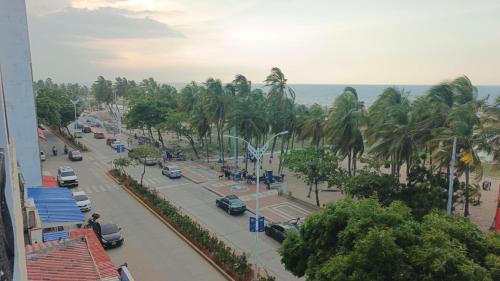 Riohacha Apartment | Apartamento con balcon vista a la playa, 2 habitaciones, zona segura, bien iluminado y espacioso