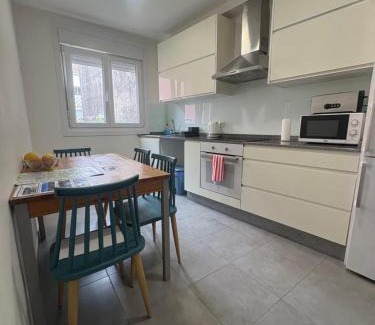 A Guarda Apartment | Apartamento; en el camino con WIFI