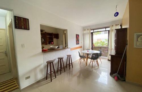 Jardim Ana Maria Apartment | Apartamento Lelis - Descanso para a família e seu pet, pertinho do mar - praia Guarujá - SP