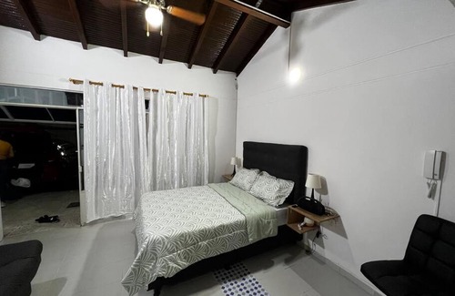 Piedecuesta Apartment | Apartamento moderno tipo loft / home office nuevo!