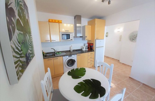 Morro Jable Apartment | Apartamento Sarah 3A, 2min to the beach and promenade, central and quiet. Free WIFI