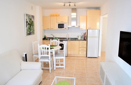 Morro Jable Apartment | Apartamento Sarah 3A, 2min to the beach and promenade, central and quiet. Free WIFI