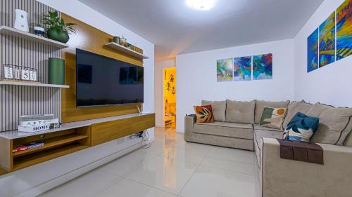 Praia Grande House | Apartamento Vista Mar e Piscina- Em Frente à Praia e Próximo a Restaurantes