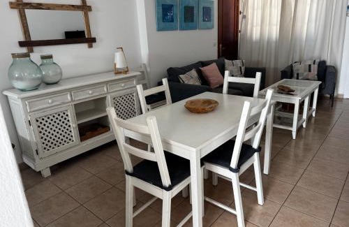 Caleta de Sebo Apartment | Apartamentos Burgao