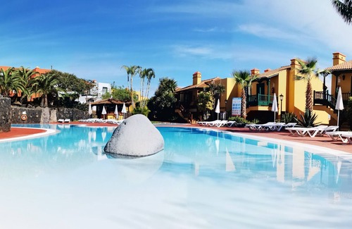 Brena Baja Apartment | Apartamentos Oasis San Antonio