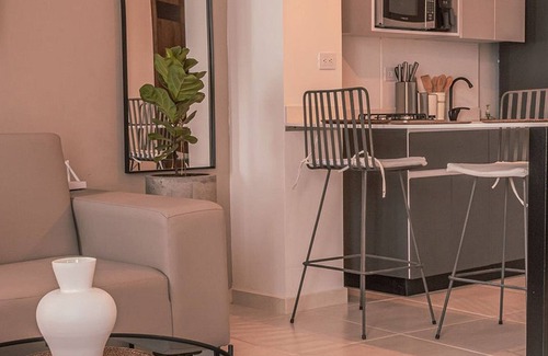 Pereira Apartment | Apartasuites Cerritos Mall