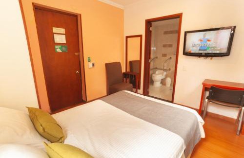 Bogota Apartment | Apartasuites Plaza Antigua Bogota