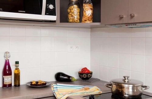 Issy-les-Moulineaux Apartment | Aparthotel XV Porte Versailles 2P 4 Pers Parking