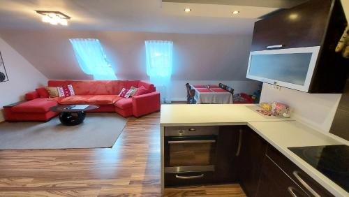 Tajov Apartment | Apartmán Tajov pre 5-6 osôb, privatne parkovanie a terasa
