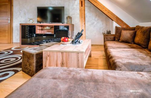 Tatranska Lomnica Apartment | Apartmán ZORA Family