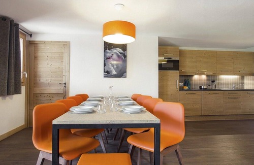 Les Menuires Apartment | Apartment in France with Spa and Pool