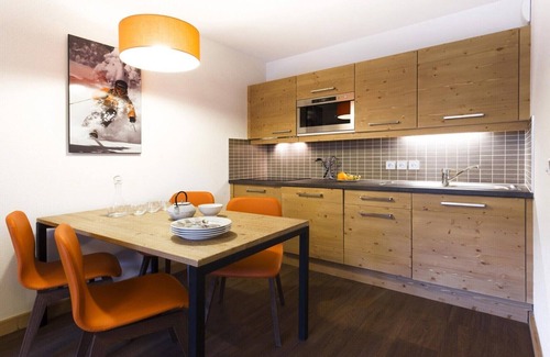 Les Menuires Apartment | Apartment in France with Spa and Pool