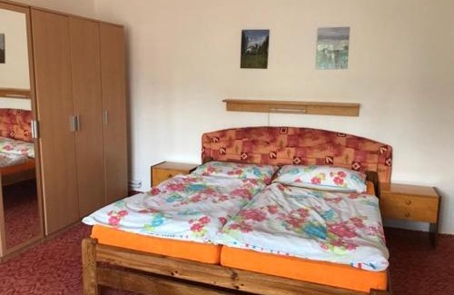 Radvanovice Apartment | Apartman Hruba Skala