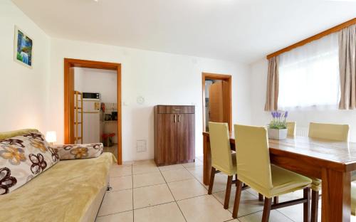 Ostarski Stanovi Apartment | Apartman Leona