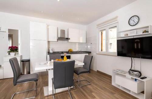 Municipality of Zminj Apartment | Apartman Palada