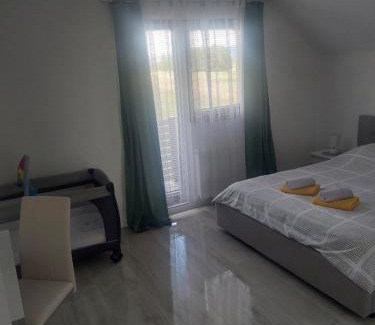 Licko Lesce Apartment | Apartman Pavenka