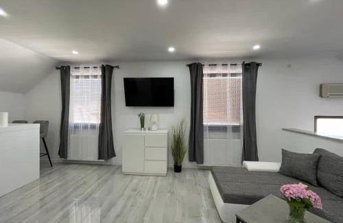 Licko Lesce Apartment | Apartman Pavenka
