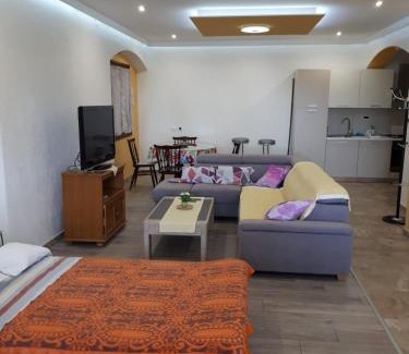 Bezjaki Apartment | APARTMAN ROSEMARY