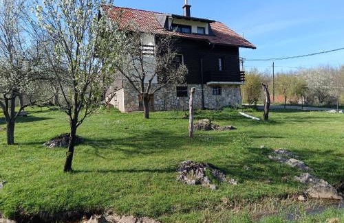 Lovinac Apartment | Apartman Sveti Rok