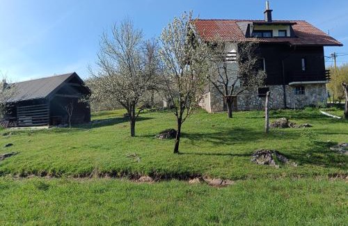 Lovinac Apartment | Apartman Sveti Rok