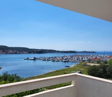 Rab Town House | Apartmani Mira