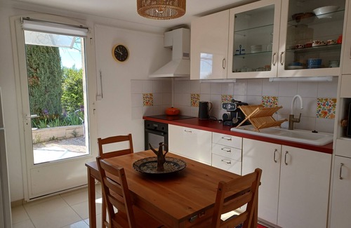 Saint-Come-et-Maruejols Apartment | Apartment with swimming pool in a village : Nîmes 15 mn, sea 40 mn, Cévennes 1h