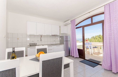 Stomorska Apartment | Apartments Drazen (59221-A4) - Stomorska - island Solta