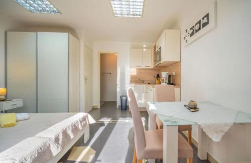 Jadranovo Apartment | Apartment Šegulja-2 by Interhome