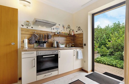 Vogelsang-Grunholz Apartment | Apartment "1" near the Baltic Sea with Terrace & Wi-Fi