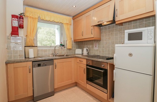 Keswick Cottage | APARTMENT 1, pet friendly, with a garden in Keswick