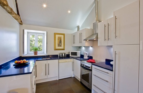 Penela Apartment | Apartment 1: Spacious, fully equipped, open plan living space