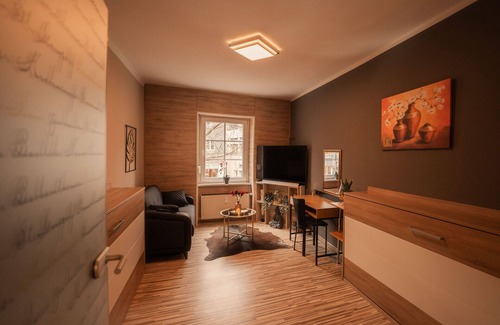 Mitte Apartment | Apartment '1' with Private Garden and Wi-Fi