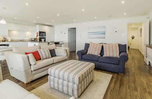 Bigbury-on-Sea Apartment | Apartment 18, Burgh Island Causeway