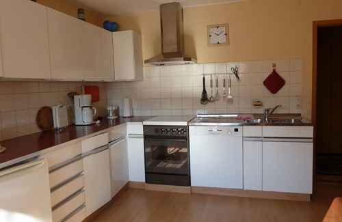 Unterreitnau Apartment | Apartment '2' with Shared Garden and Wi-Fi