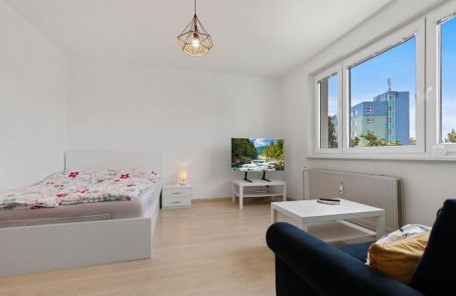 Ruzinov Apartment | Apartment 20 minutes from city center w Netflix, Coffee or Tea & Parking